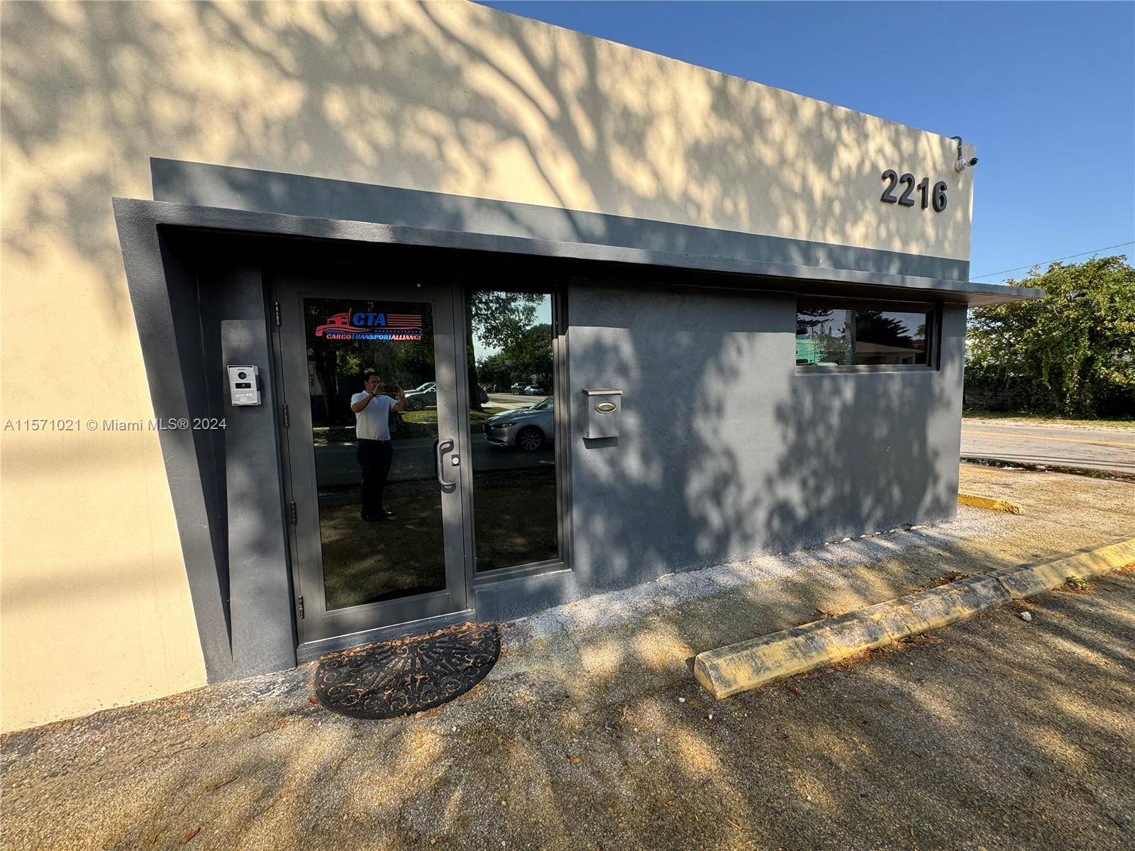 Hollywood, FL 33020,2216 N 20th Ave