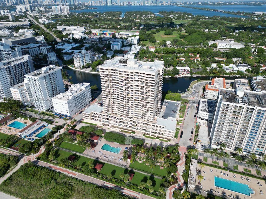 Miami Beach, FL 33140,2555 Collins Ave #307