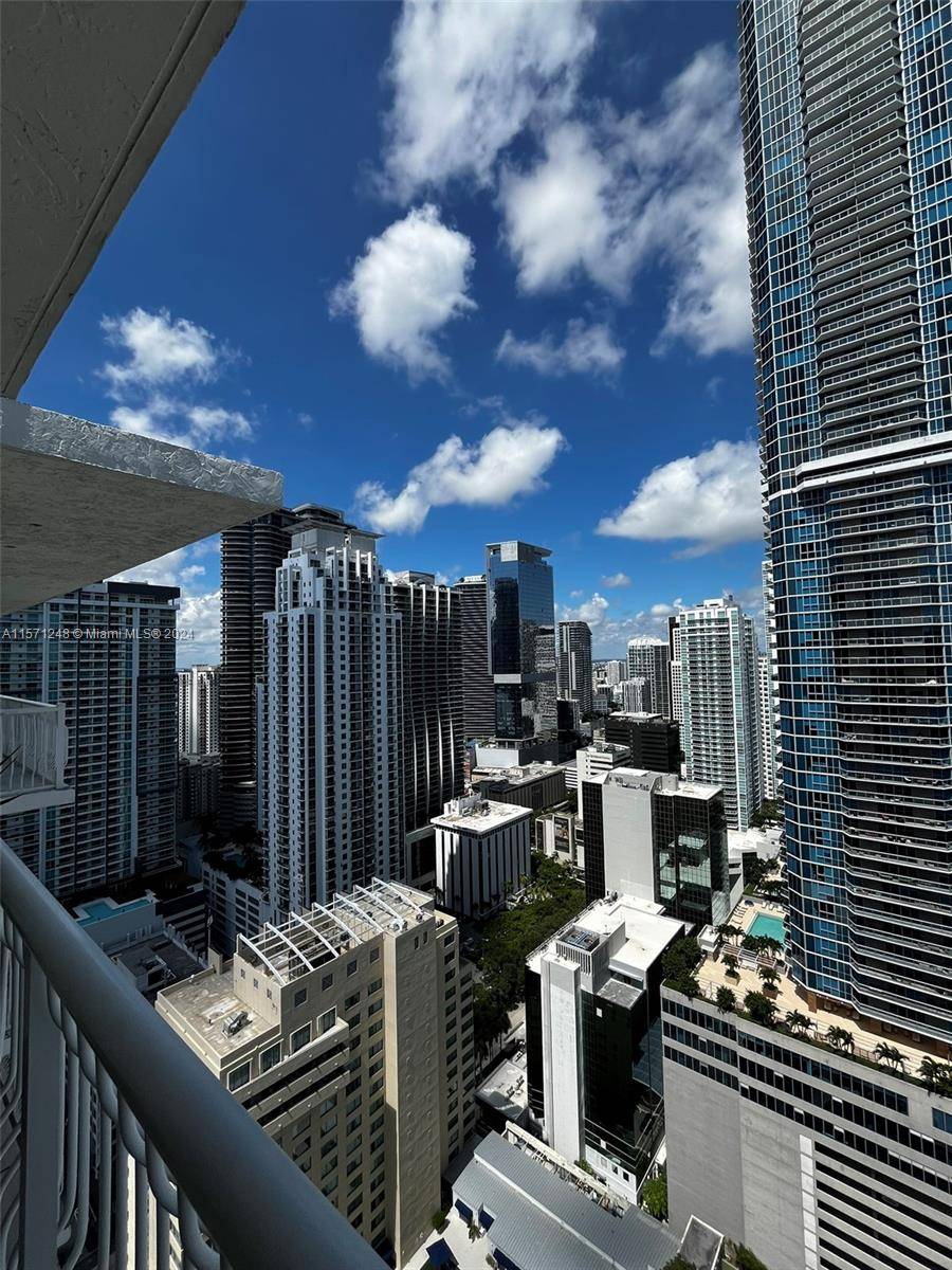 Miami, FL 33131,1200 Brickell Bay Dr #4322