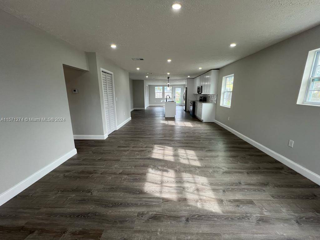 Panama City, FL 32401,1022 Oak Avenue