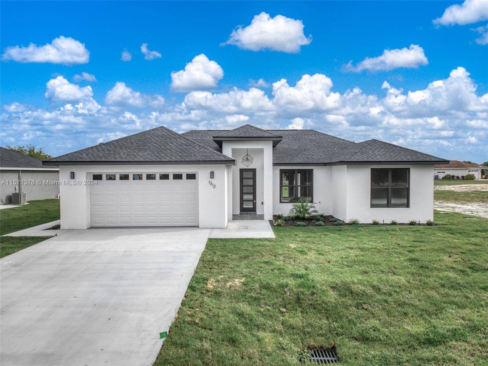 Sebring, FL 33876,1312 Blue Heron Dr