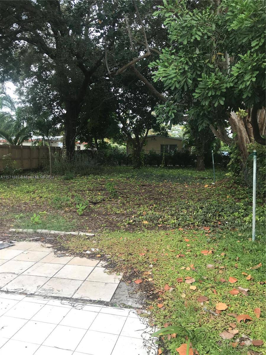 Wilton Manors, FL 33305,611 NE 26th St