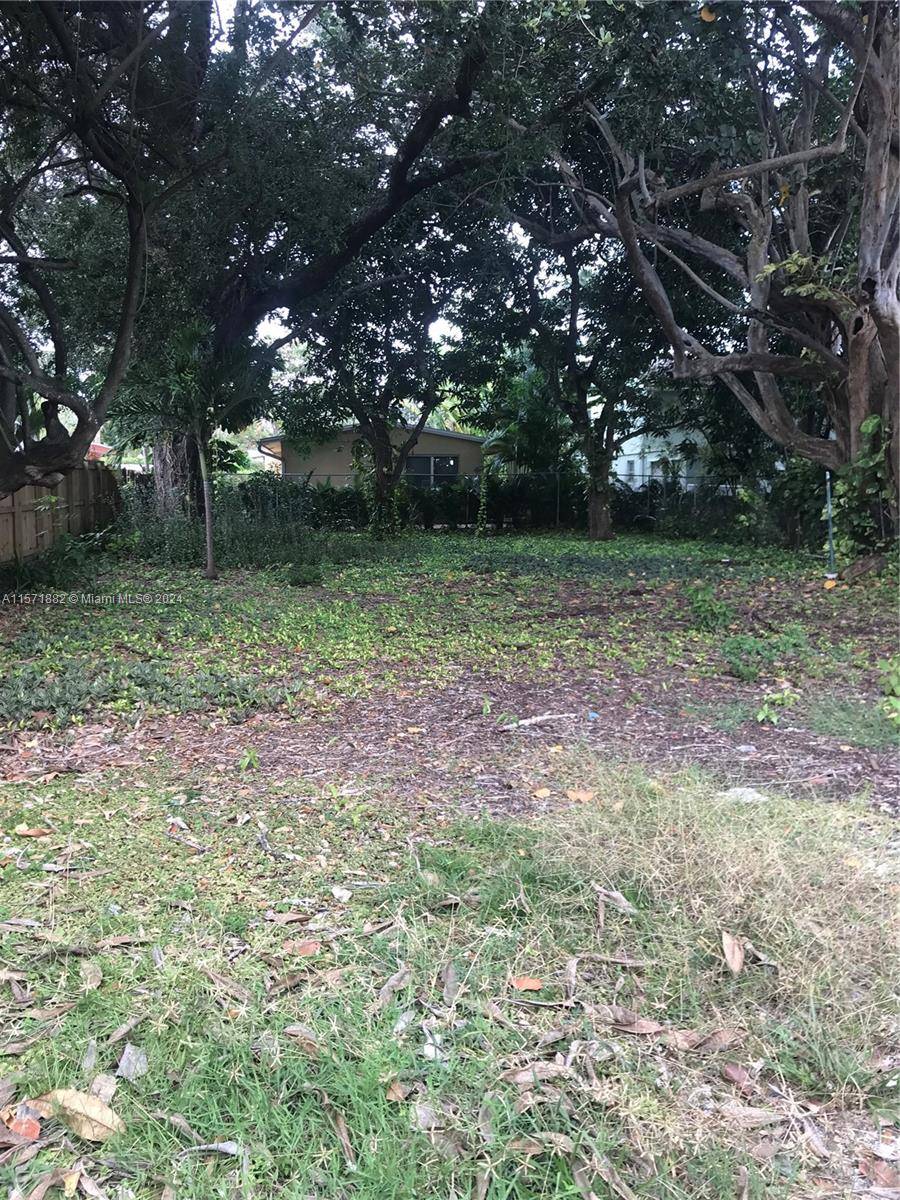 Wilton Manors, FL 33305,611 NE 26th St