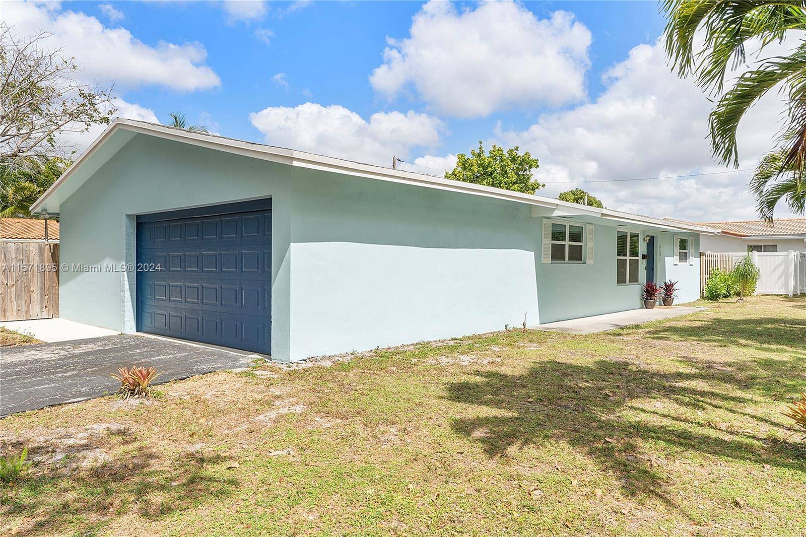 Plantation, FL 33317,281 SW 52nd Ave