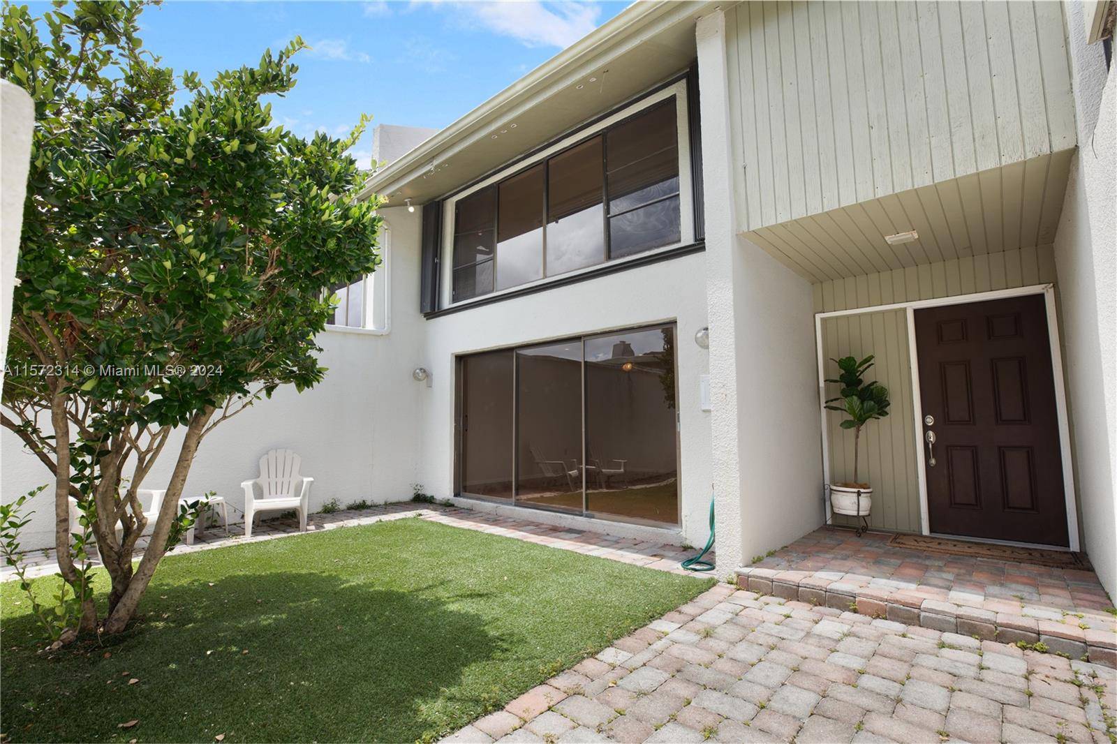 South Miami, FL 33143,6611 SW 70th Ln #27