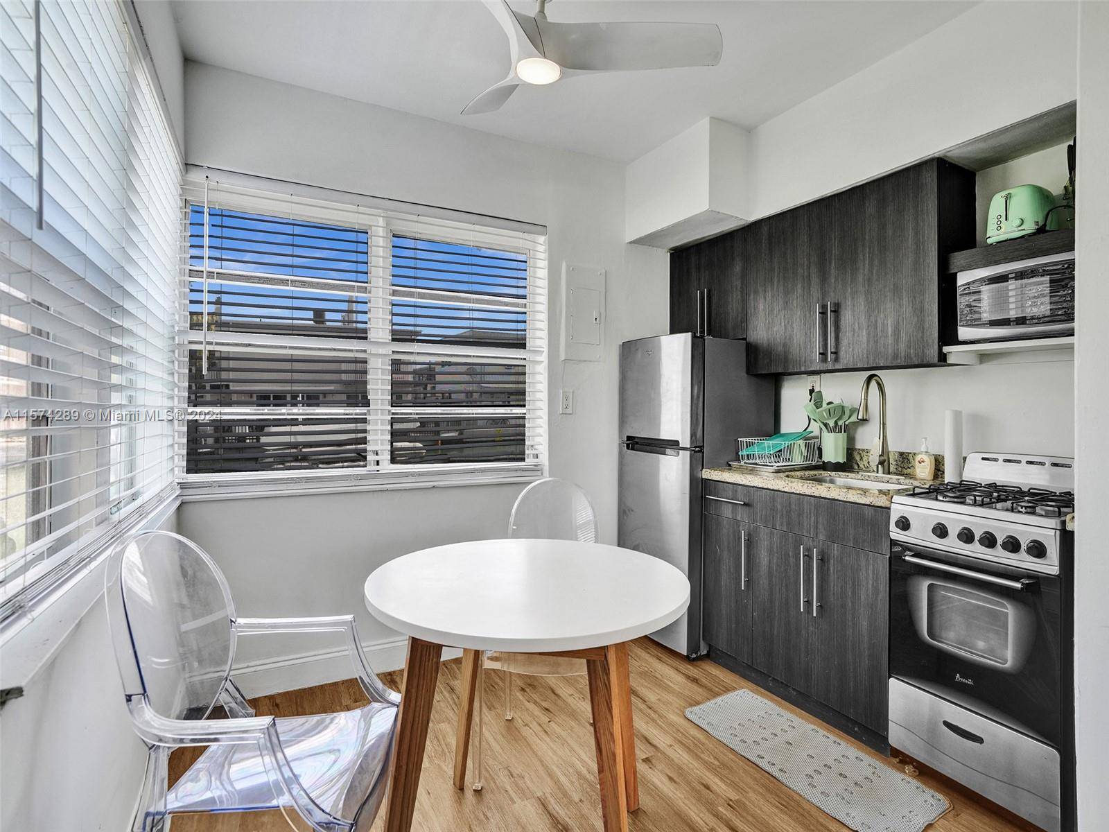 Miami Beach, FL 33141,7143 Bonita Dr #1-4
