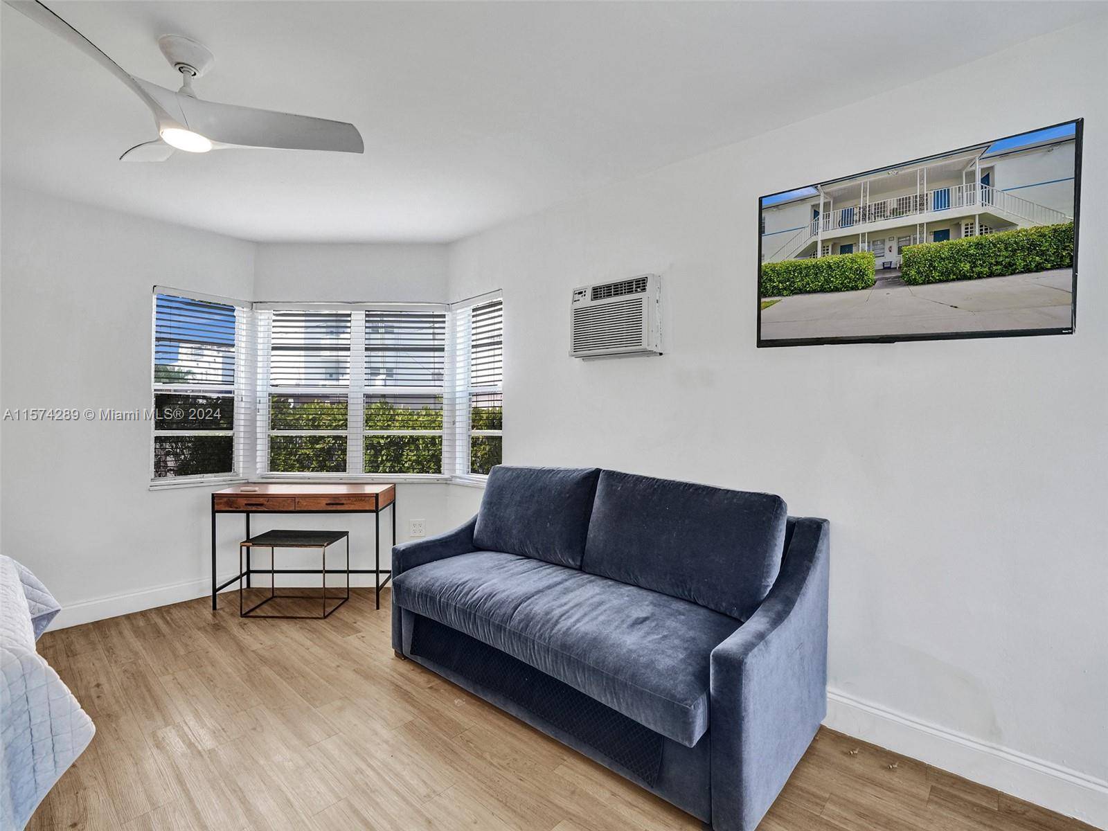 Miami Beach, FL 33141,7143 Bonita Dr #1-4