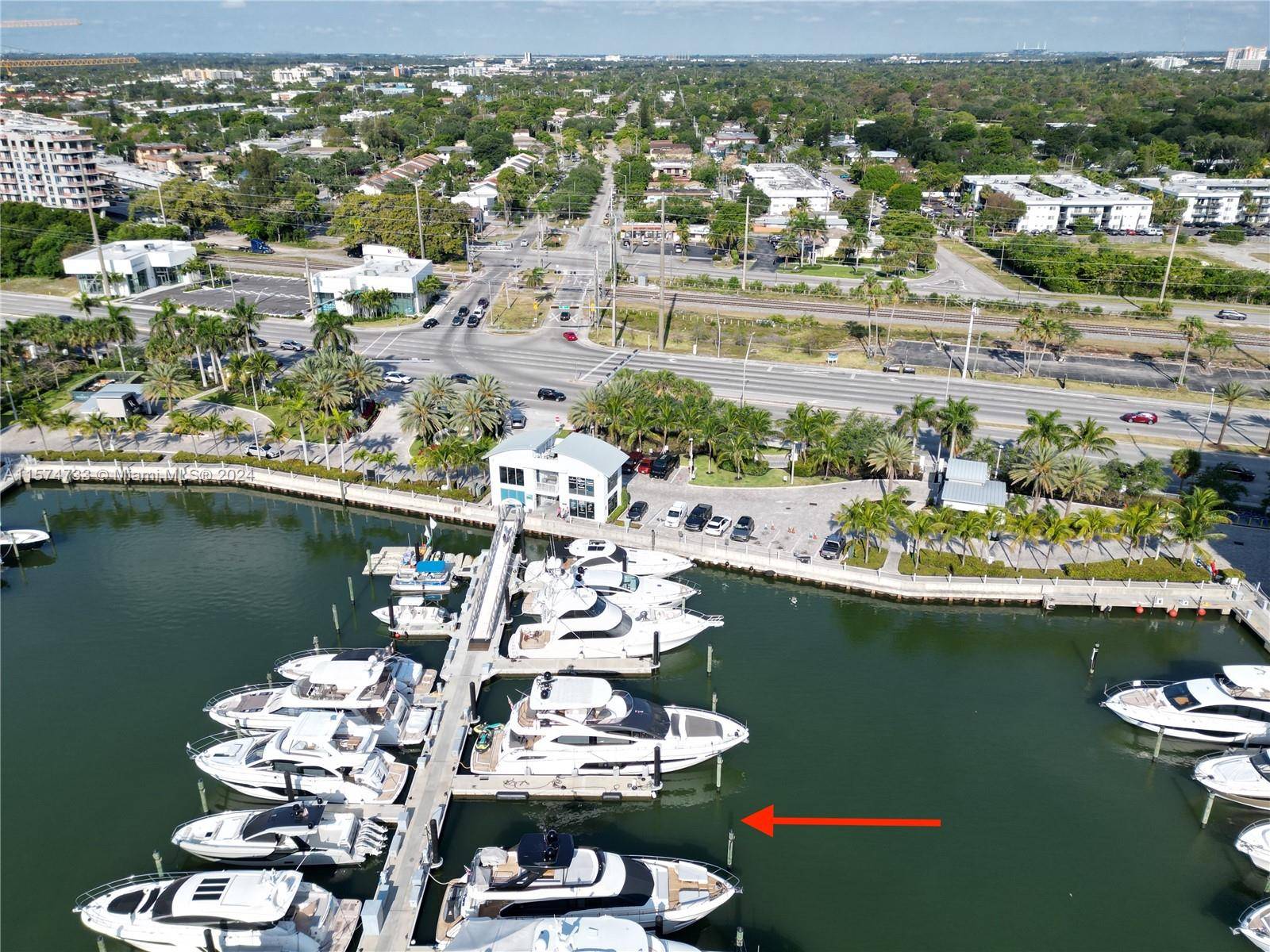 North Miami Beach, FL 33160,17211 Biscayne Blvd BS#66