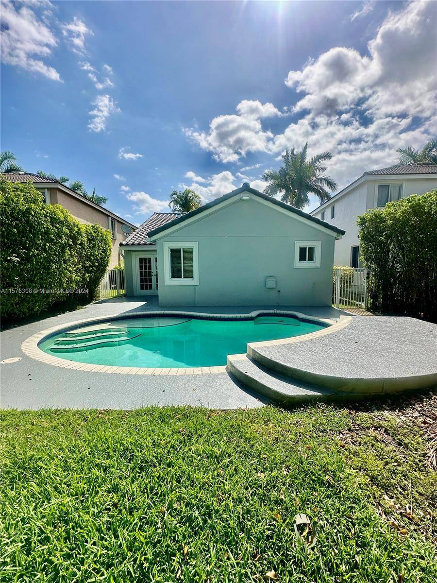 Weston, FL 33327,929 Phoenix Way