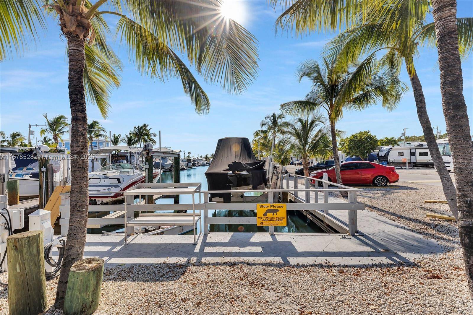 Key Largo, FL 33037,325 Calusa St #301