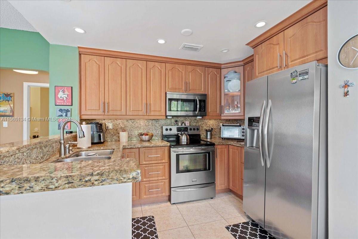 Miami, FL 33185,4601 SW 154th Ct