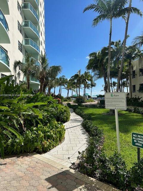Hollywood, FL 33019,3801 S Ocean Dr #2D