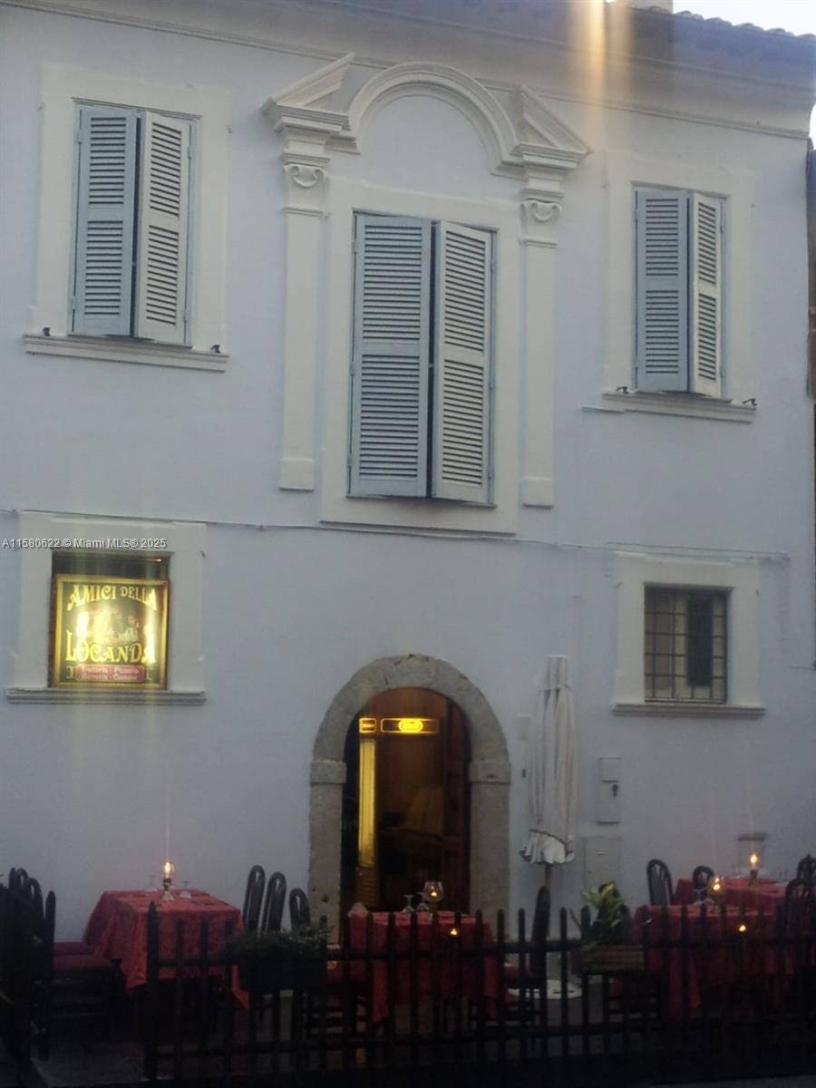 Moricone, 000010,23 Via Delle Gradinate # 23
