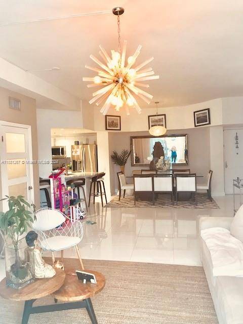Miami, FL 33131,701 Brickell Key Blvd #202
