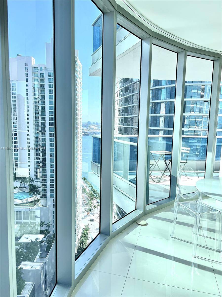 Miami, FL 33131,200 Biscayne Blvd Way #3201