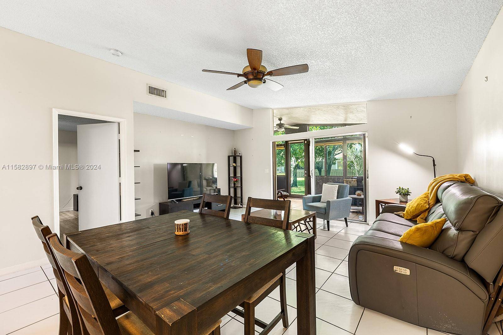 Sunrise, FL 33326,15737 Woodgate Ct #B