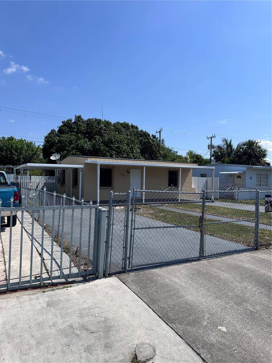 Hialeah, FL 33013,659 E 24th St