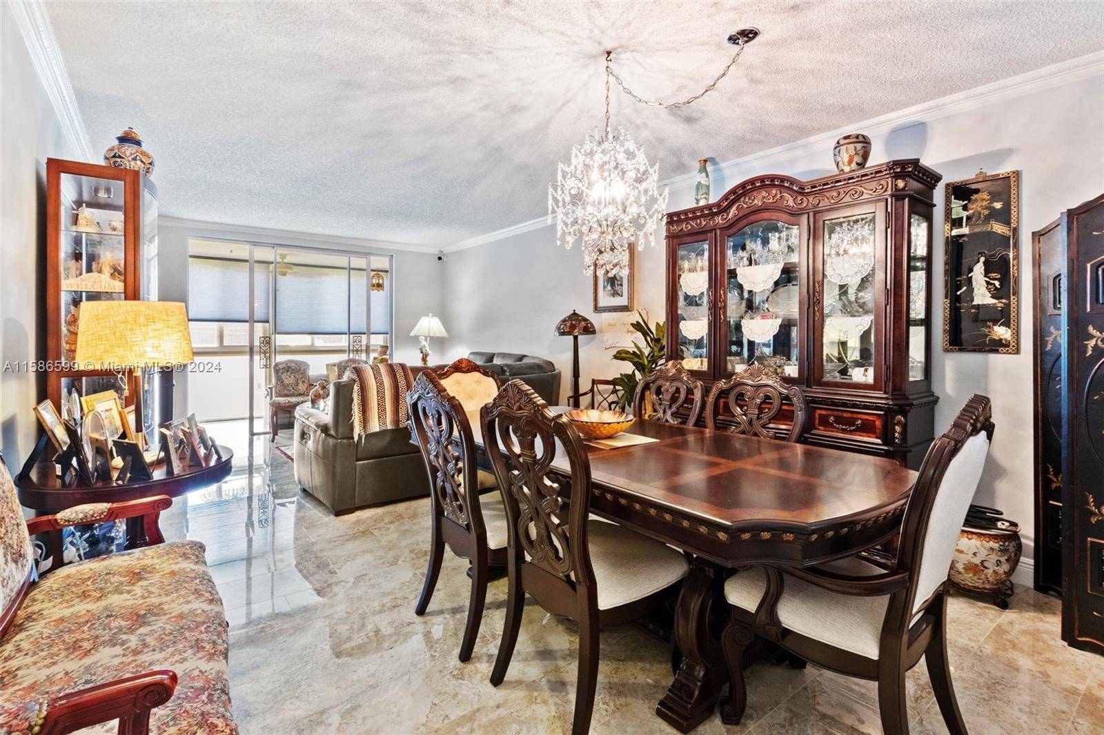 Sunrise, FL 33313,5935 Del Lago Cir #208