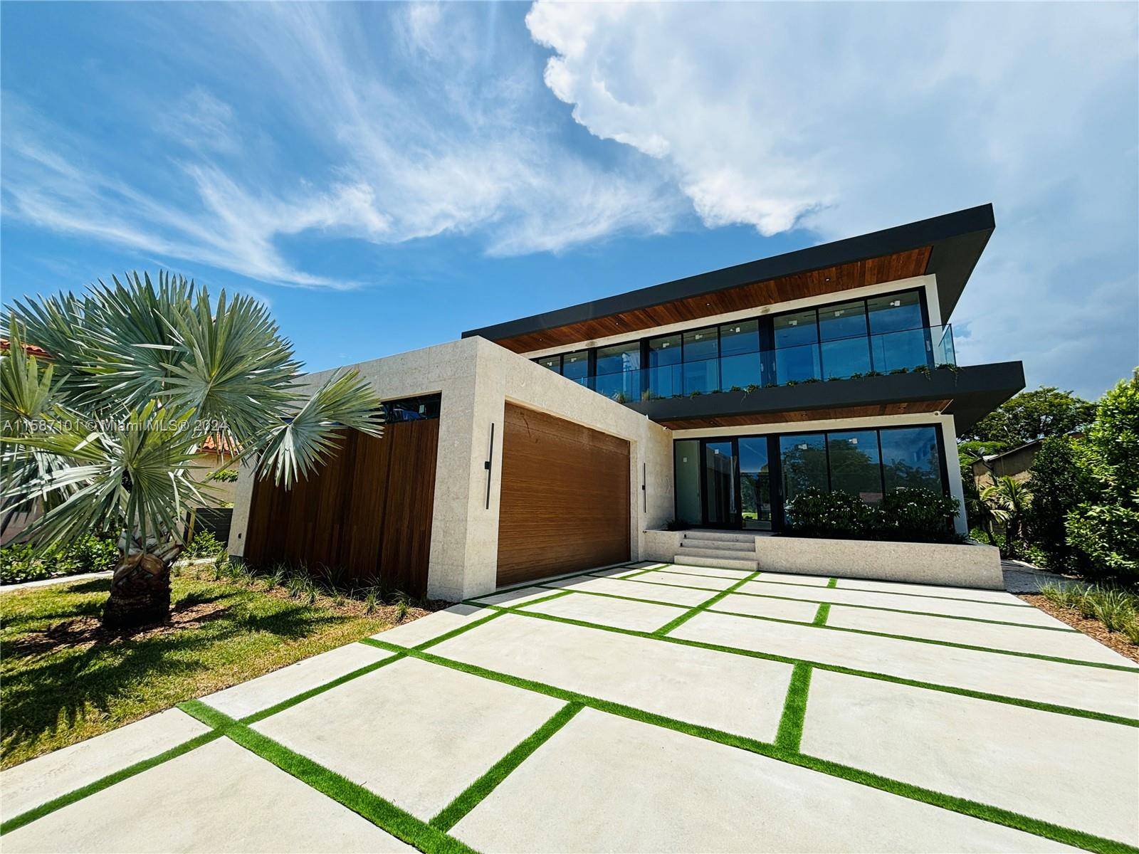 Miami Beach, FL 33140,3136 Prairie Ave