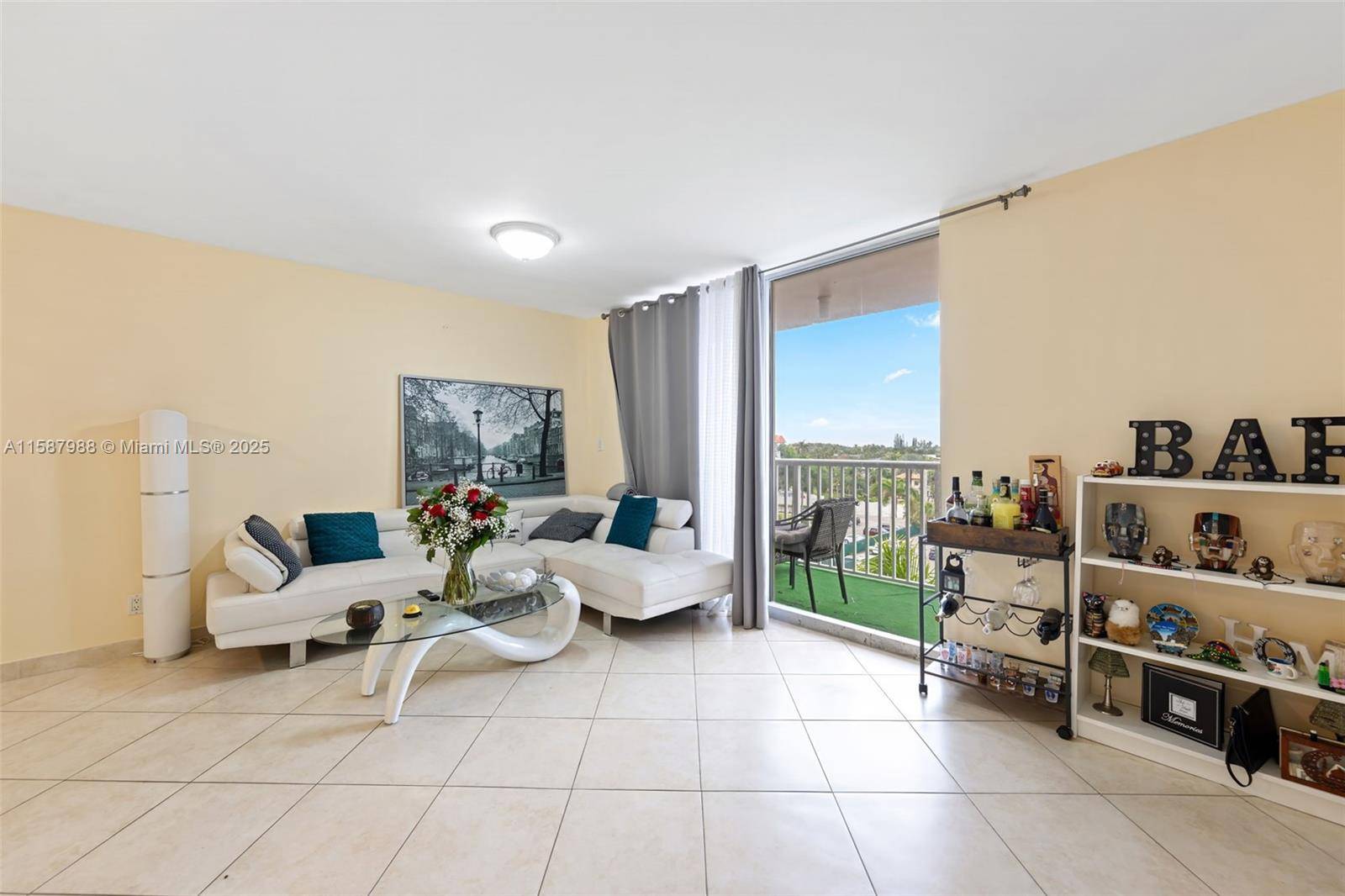 Hallandale Beach, FL 33009,3161 S OCEAN DR #607