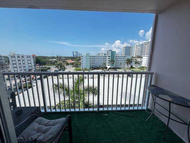 Hallandale Beach, FL 33009,3161 S OCEAN DR #607