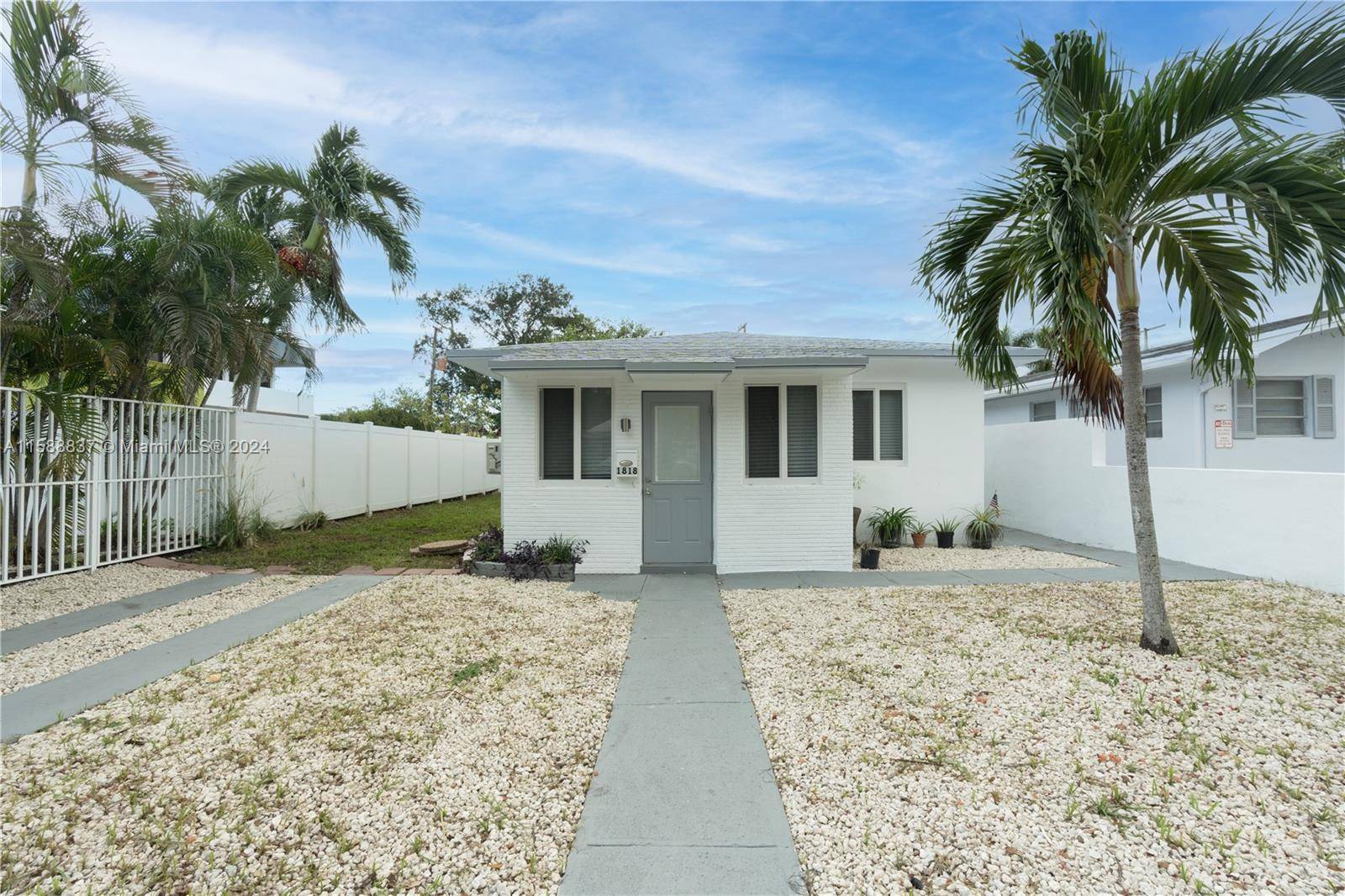 Hollywood, FL 33020,1818 Sherman St