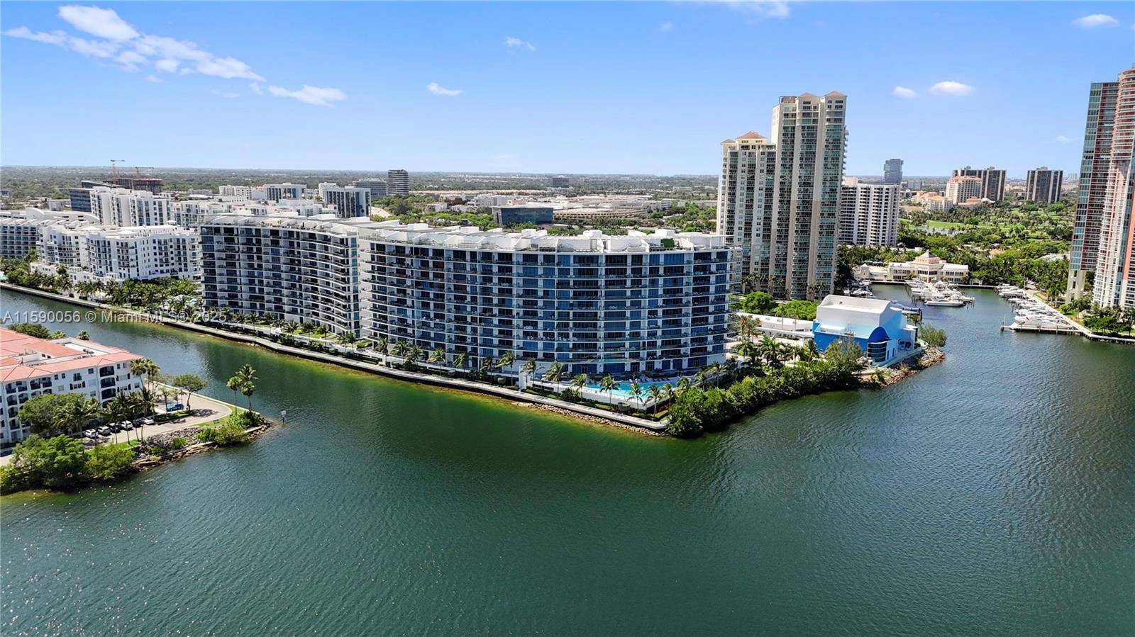 Aventura, FL 33180,3250 NE 188th St #203