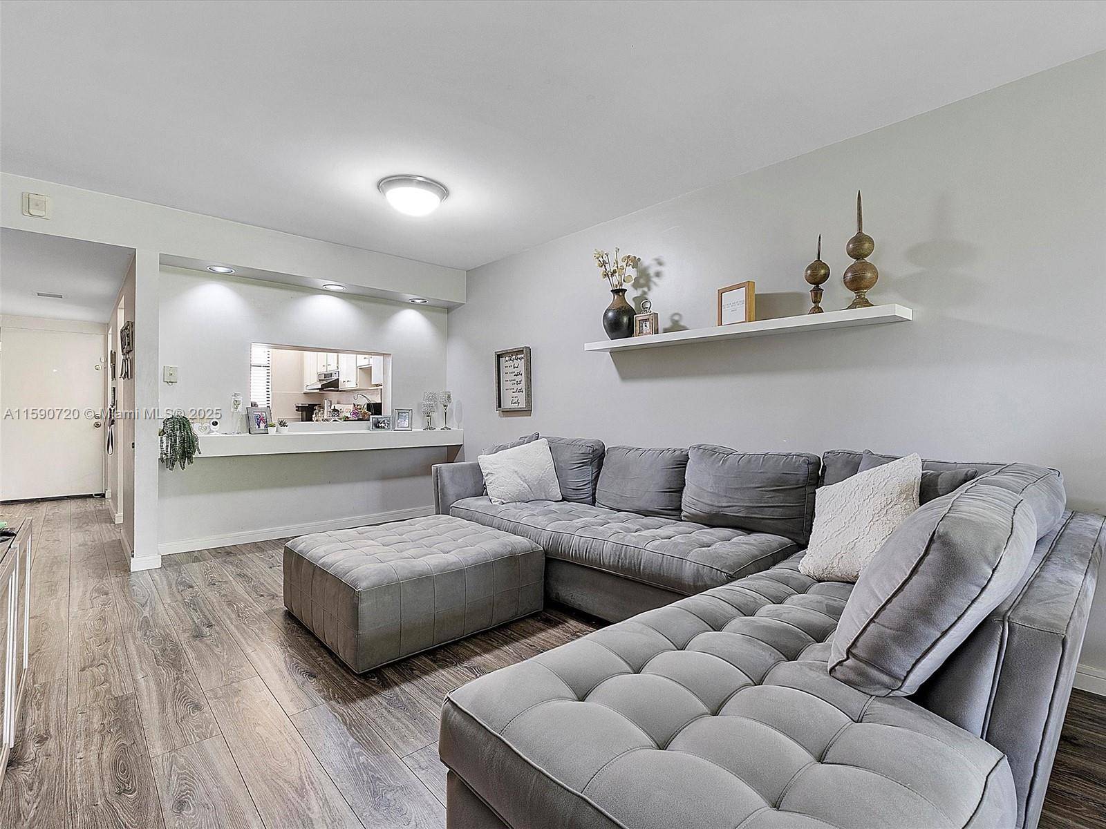 Coral Springs, FL 33065,8411 Forest Hills Dr #307