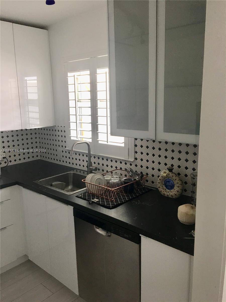 Miami Beach, FL 33139,1610 Lenox Ave #416