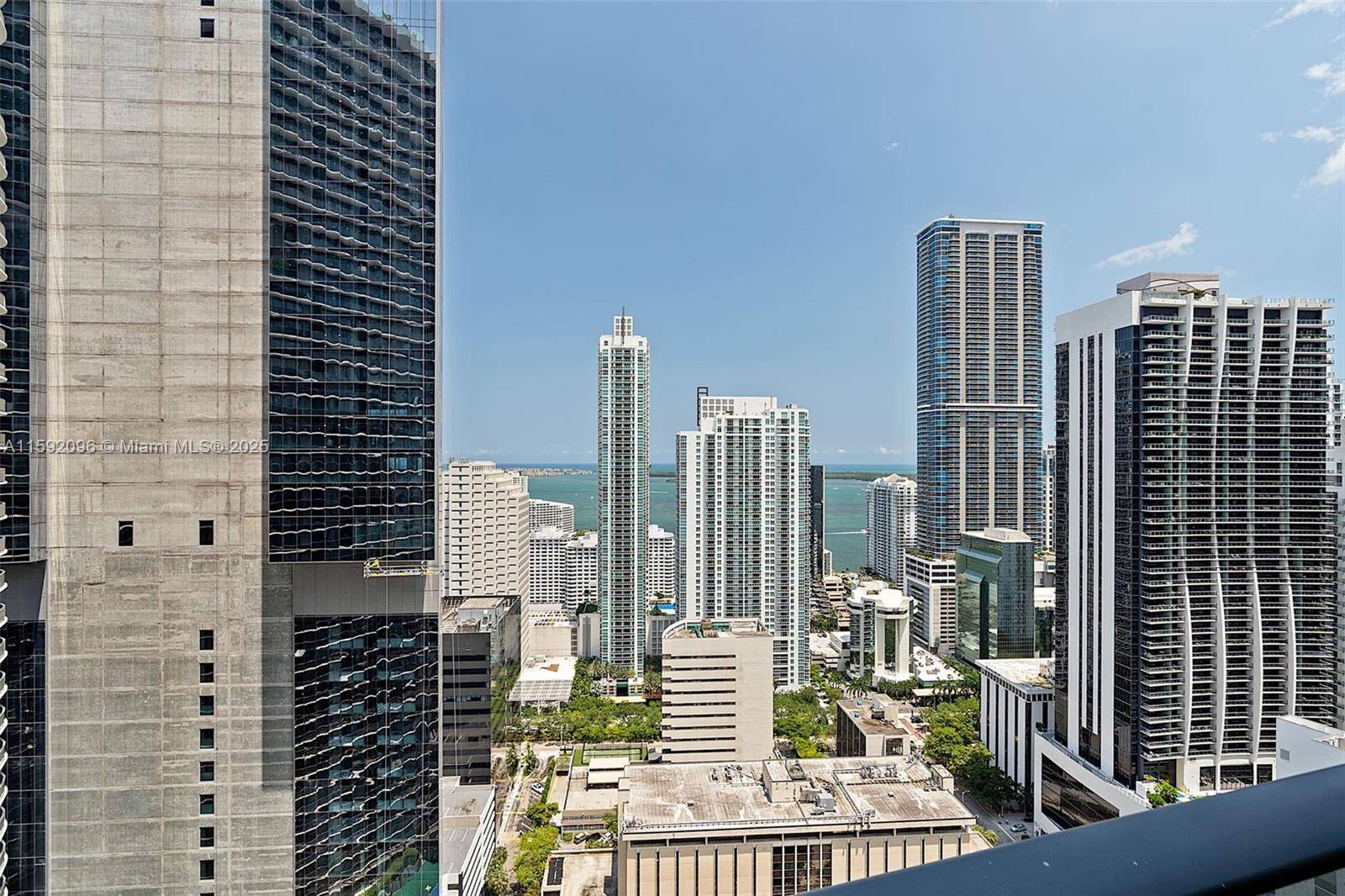 Miami, FL 33130,45 SW 9th St #3502