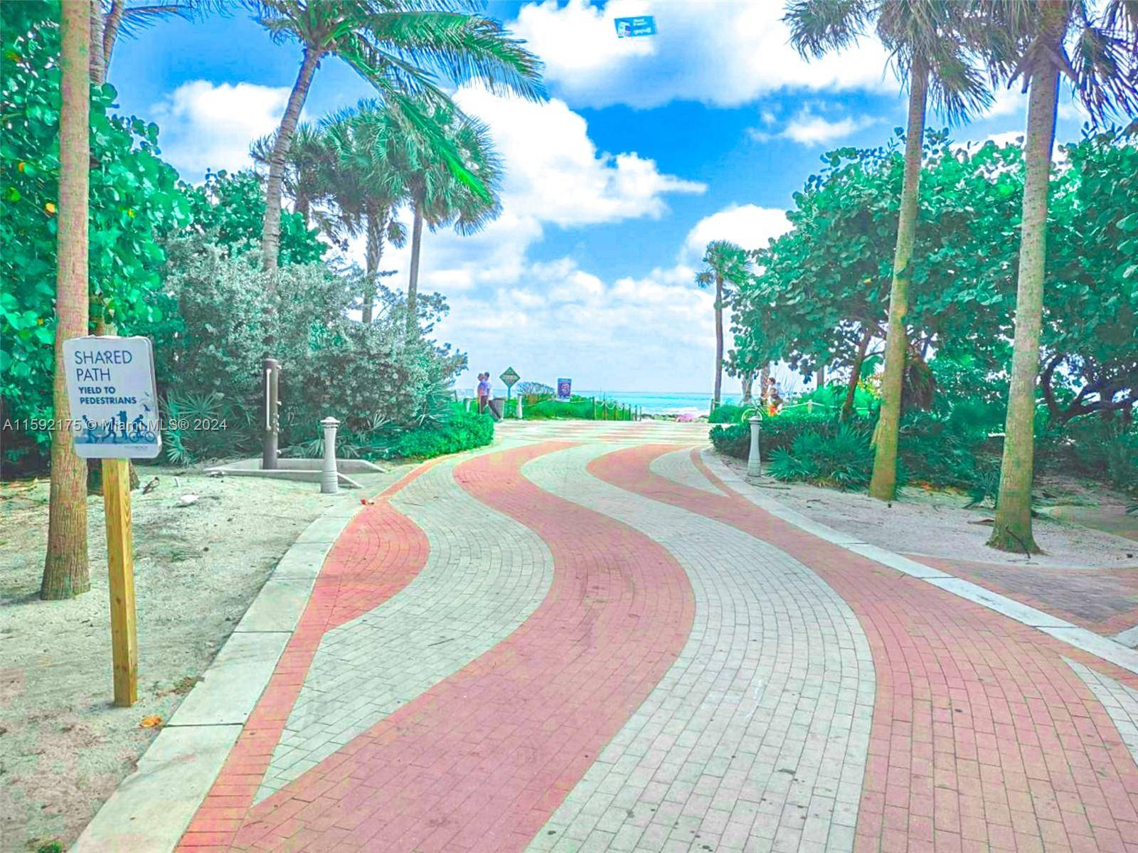Miami Beach, FL 33140,2924 Collins Avenue #501