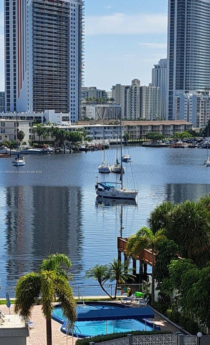 Hallandale Beach, FL 33009,427 Golden Isles Dr #5H