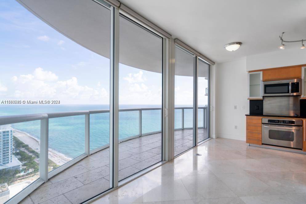 Miami Beach, FL 33141,6365 Collins Ave #3309