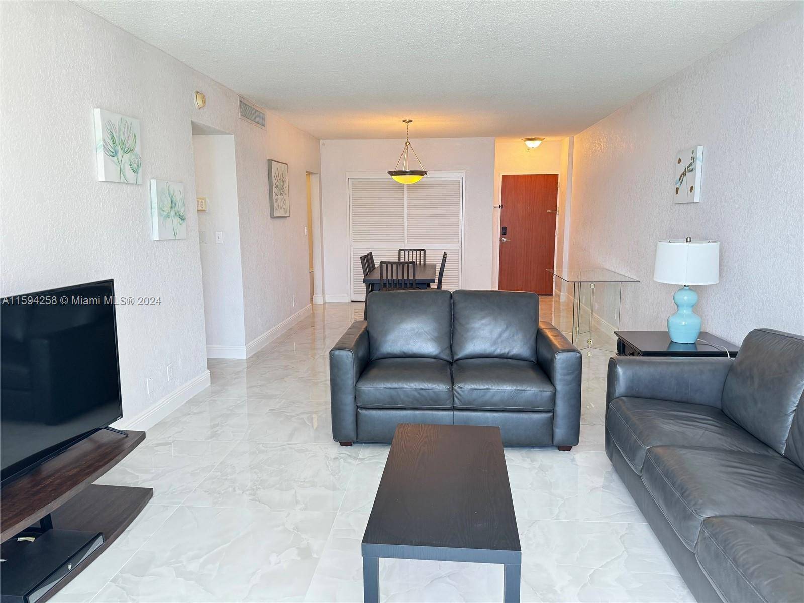 Hollywood, FL 33019,3901 S Ocean Dr #14Z