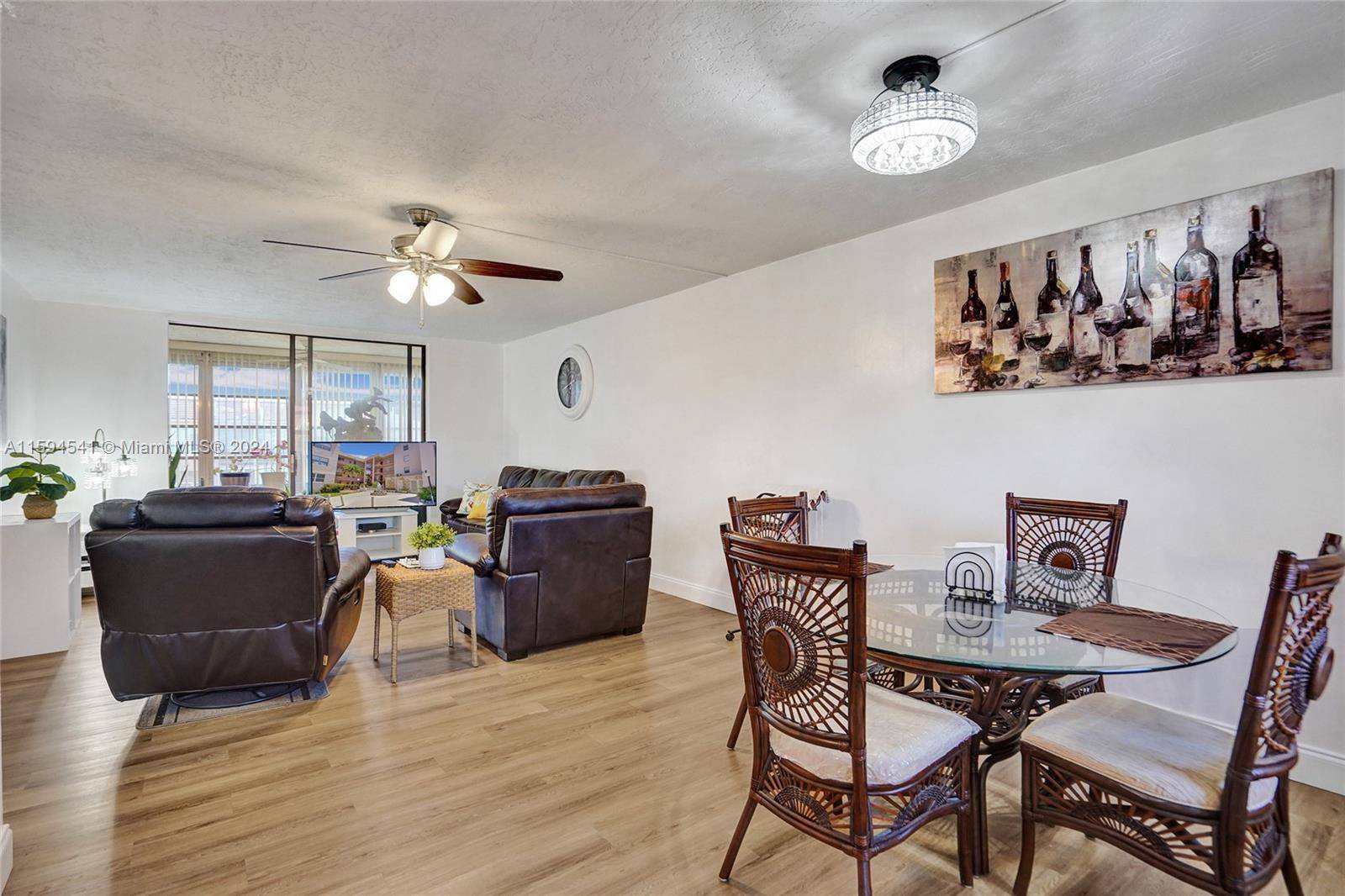 Lauderdale Lakes, FL 33311,2851 Somerset Dr #405