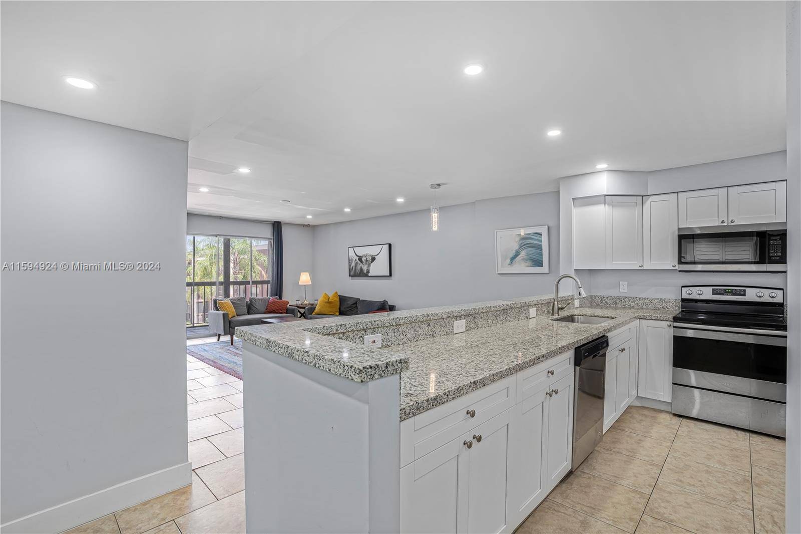 Davie, FL 33317,7020 Nova Dr #309D
