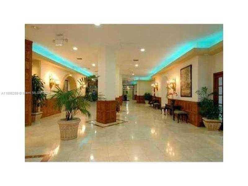 Hollywood, FL 33019,3725 S Ocean Dr #1505