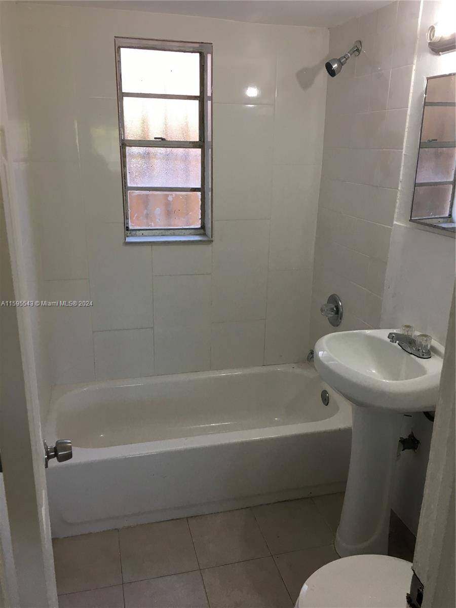 Miami, FL 33127,5600 NW 7th Ct #17