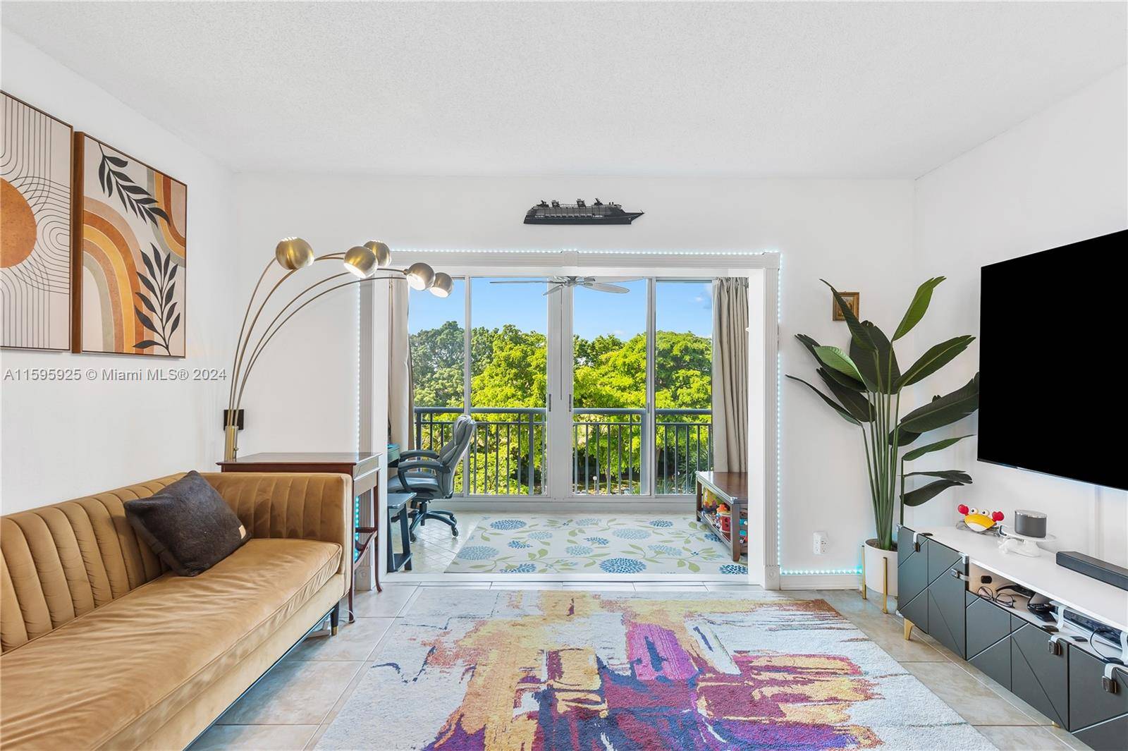 Hollywood, FL 33021,3800 Hillcrest Dr #516