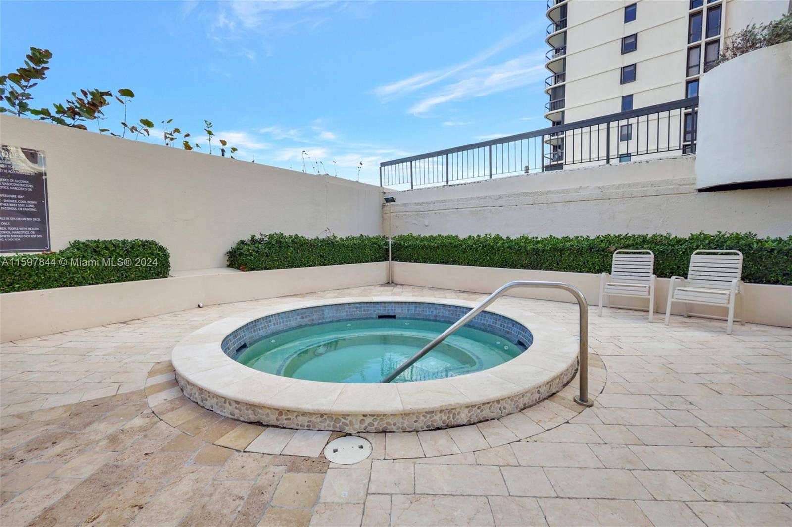 Riviera Beach, FL 33404,5380 N Ocean Dr #8H