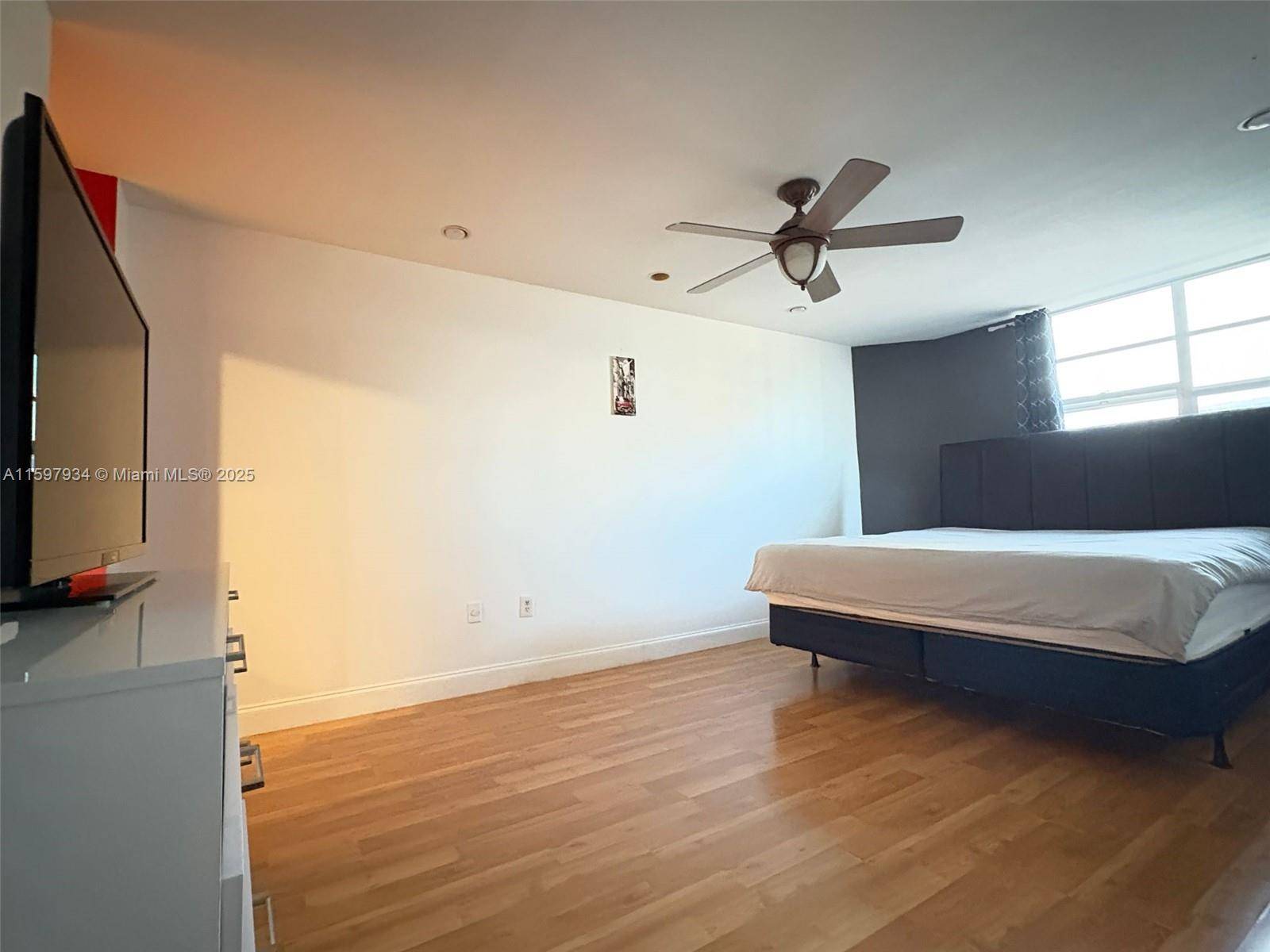 Hallandale Beach, FL 33009,1965 S Ocean Dr #2F