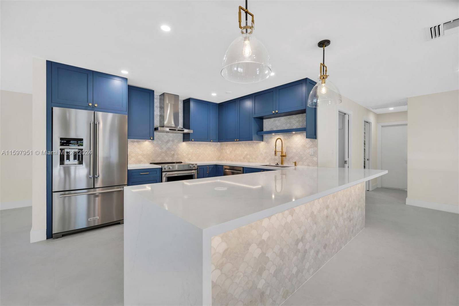 Palmetto Bay, FL 33158,8425 SW 147th St