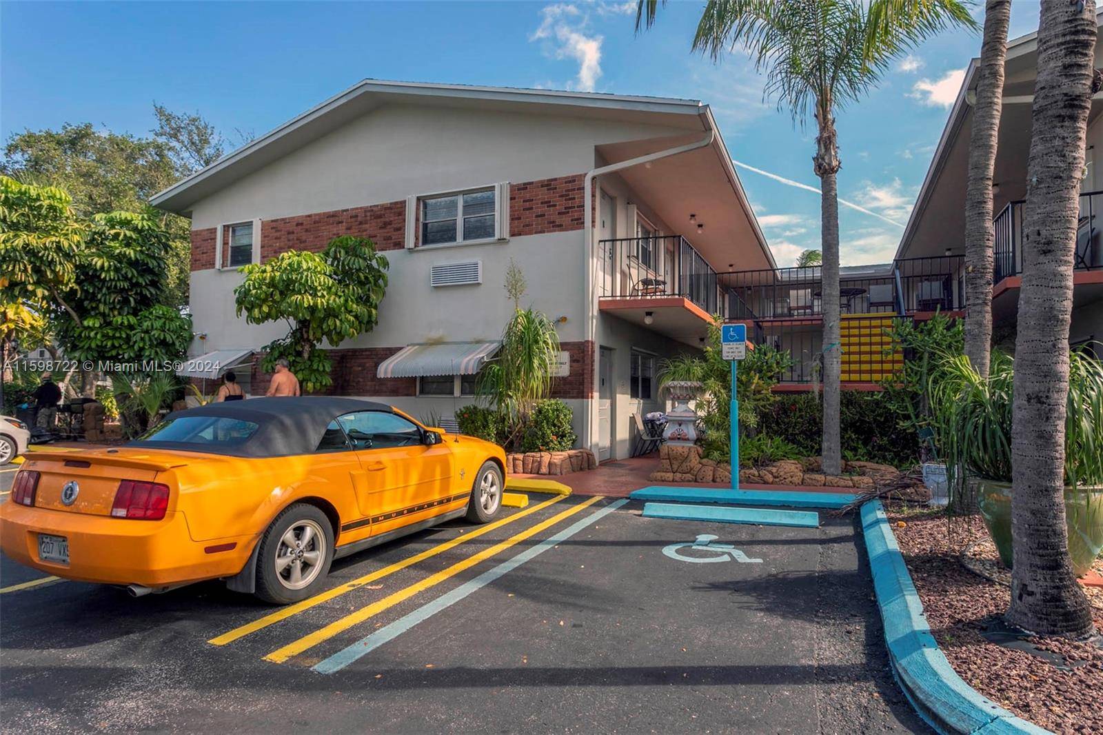 Hollywood, FL 33020,1770 Plunkett St #201
