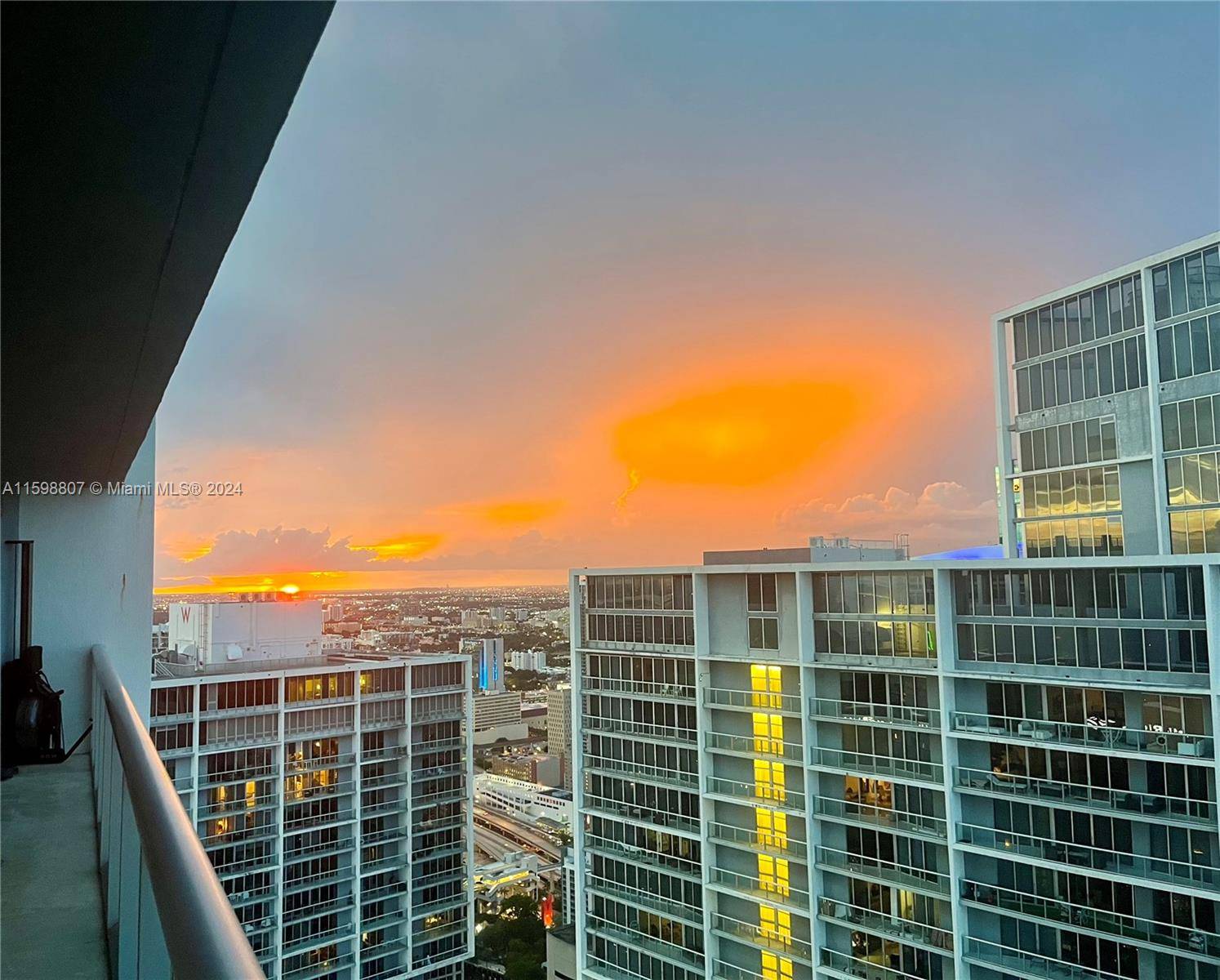 Miami, FL 33131,495 Brickell Ave #5504