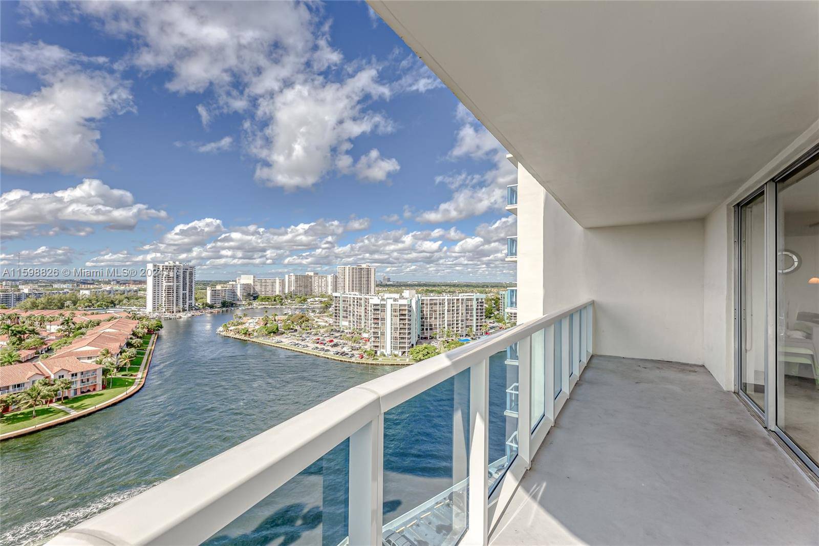 Hollywood, FL 33019,3800 S Ocean Dr #1606