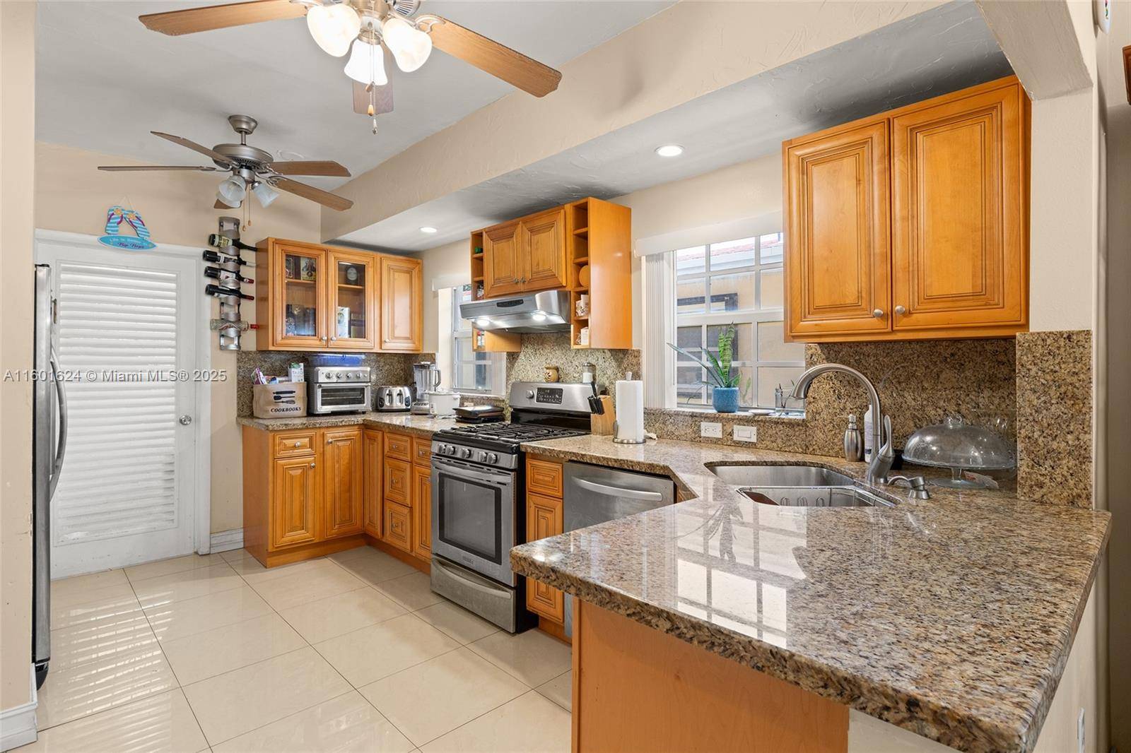 Surfside, FL 33154,9280 Harding Ave