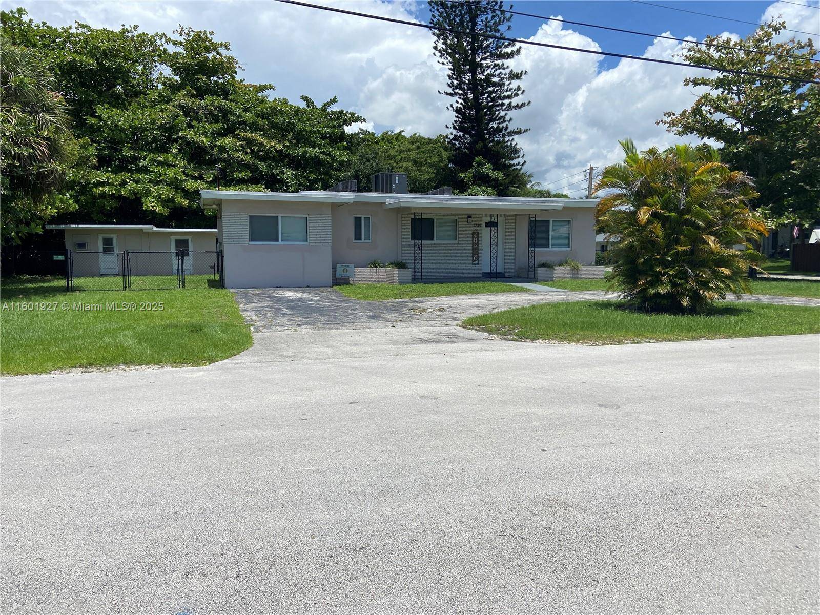 Fort Lauderdale, FL 33312,1739 SW 28th Ter