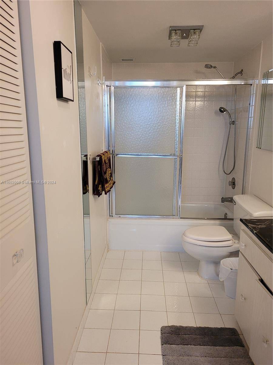 Hallandale Beach, FL 33009,600 Three Islands Blvd #1801