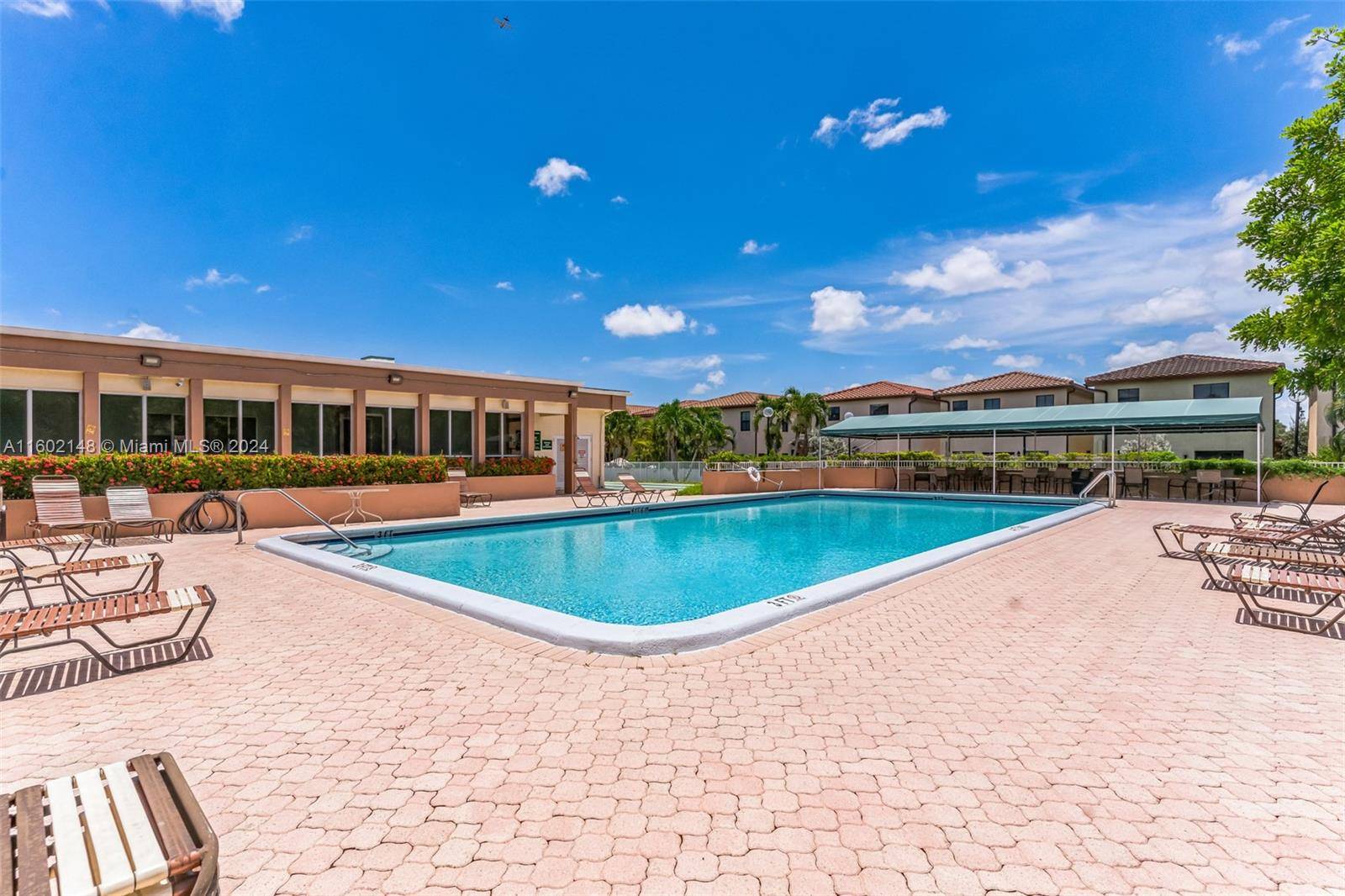 Tamarac, FL 33319,4990 E Sabal Palm Blvd #109