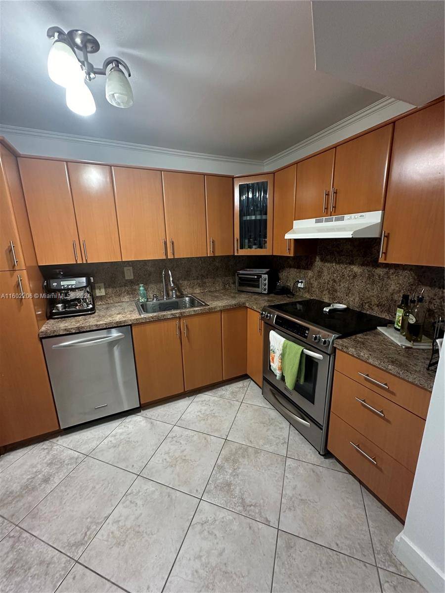Sunny Isles Beach, FL 33160,Address not disclosed